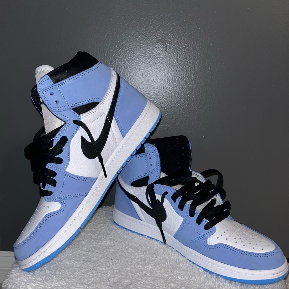 Retro High OG Blue and white Air Jordan 1 Size 10